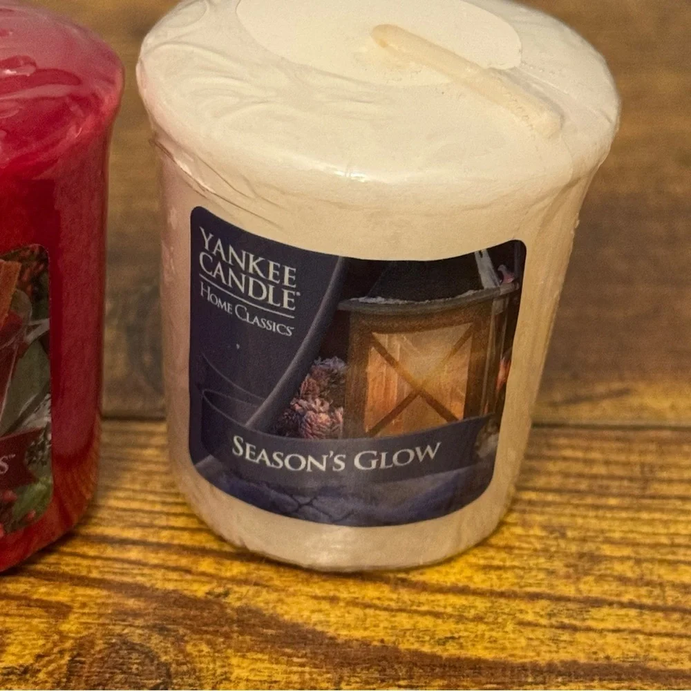 Yankee Candle Home Classics Votives Welcome Christmas &‎ Season’s Glow